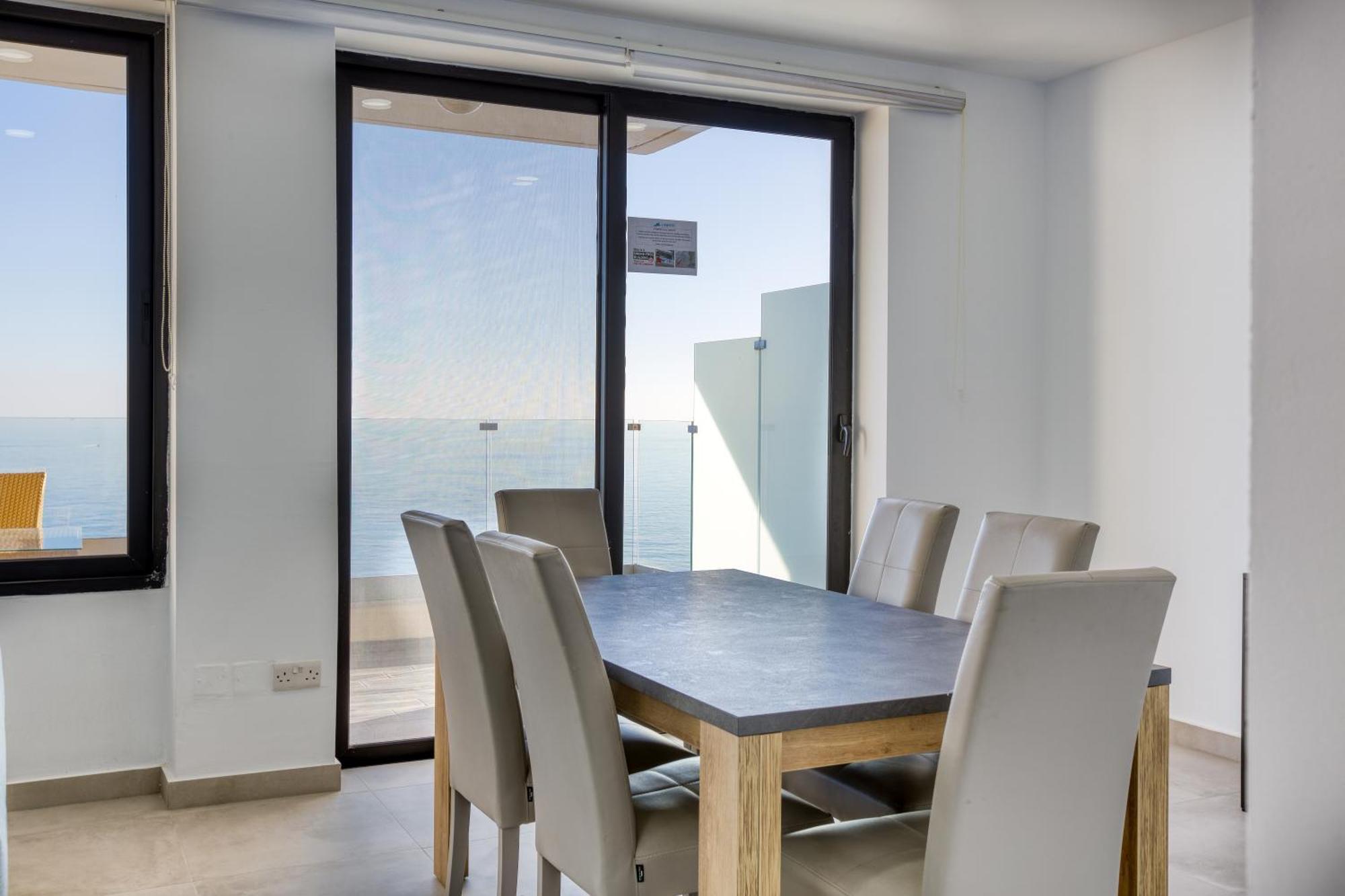 Seafront Sliema Apartment With Balcony & Sea Views By Jl 外观 照片