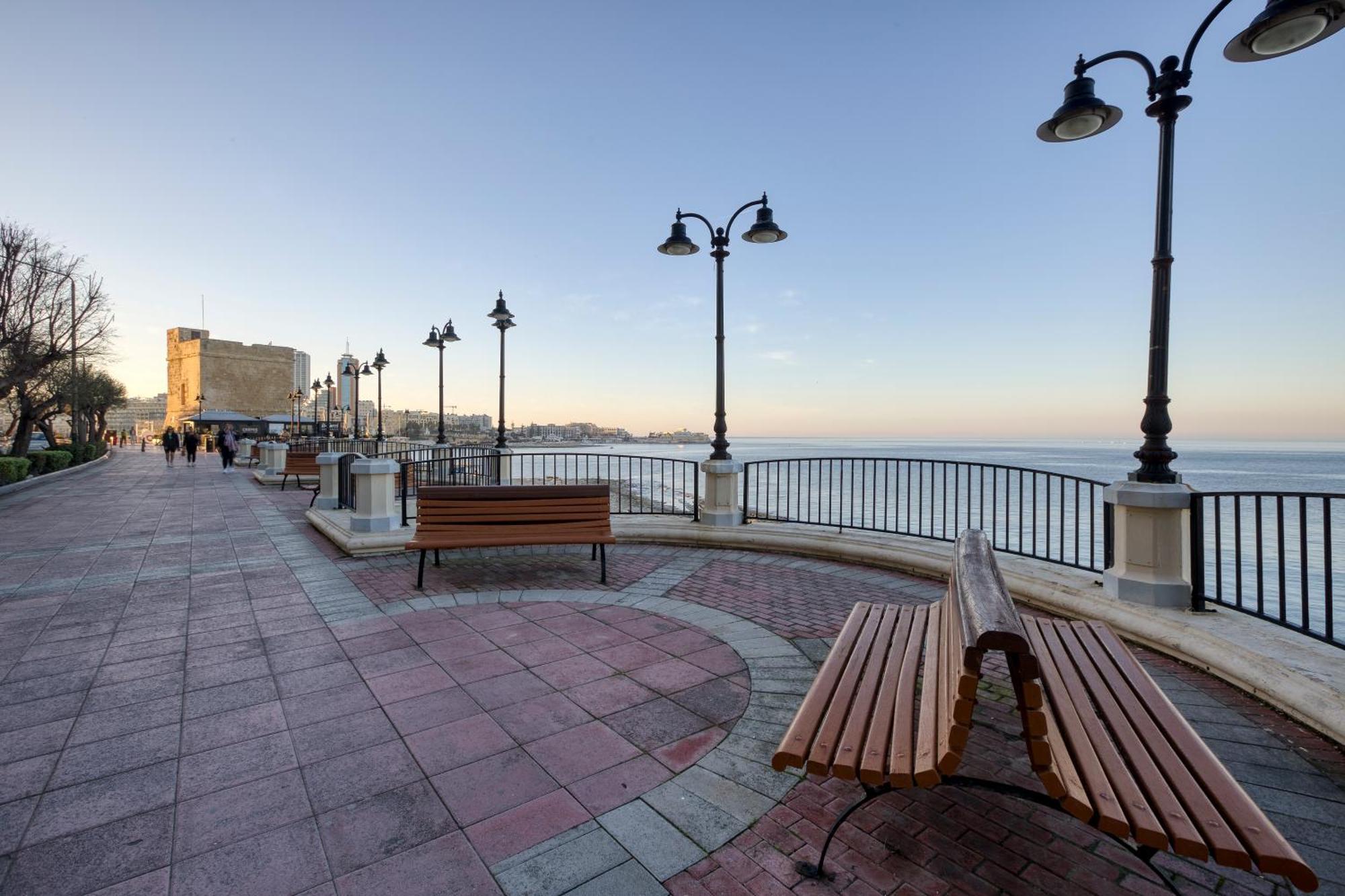 Seafront Sliema Apartment With Balcony & Sea Views By Jl 外观 照片