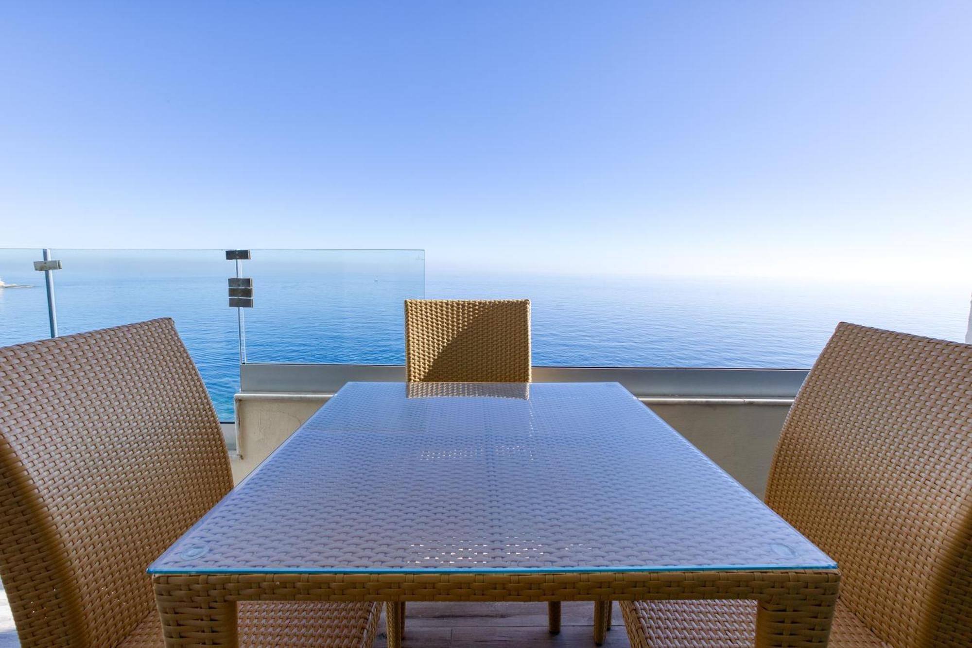Seafront Sliema Apartment With Balcony & Sea Views By Jl 外观 照片