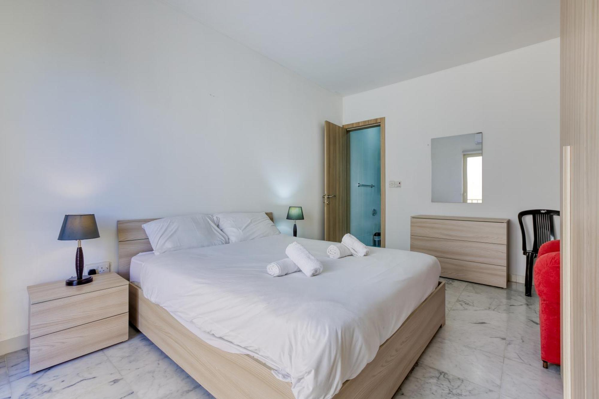Seafront Sliema Apartment With Balcony & Sea Views By Jl 外观 照片
