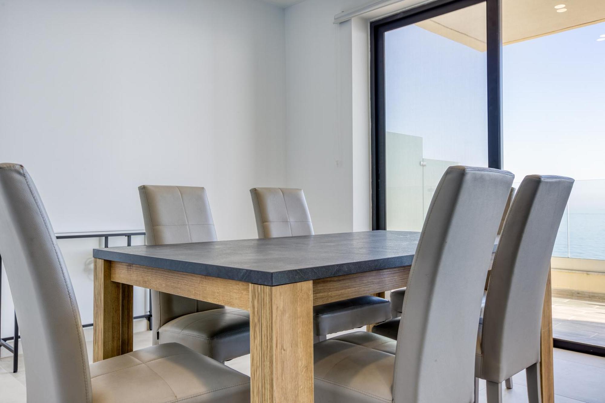 Seafront Sliema Apartment With Balcony & Sea Views By Jl 外观 照片